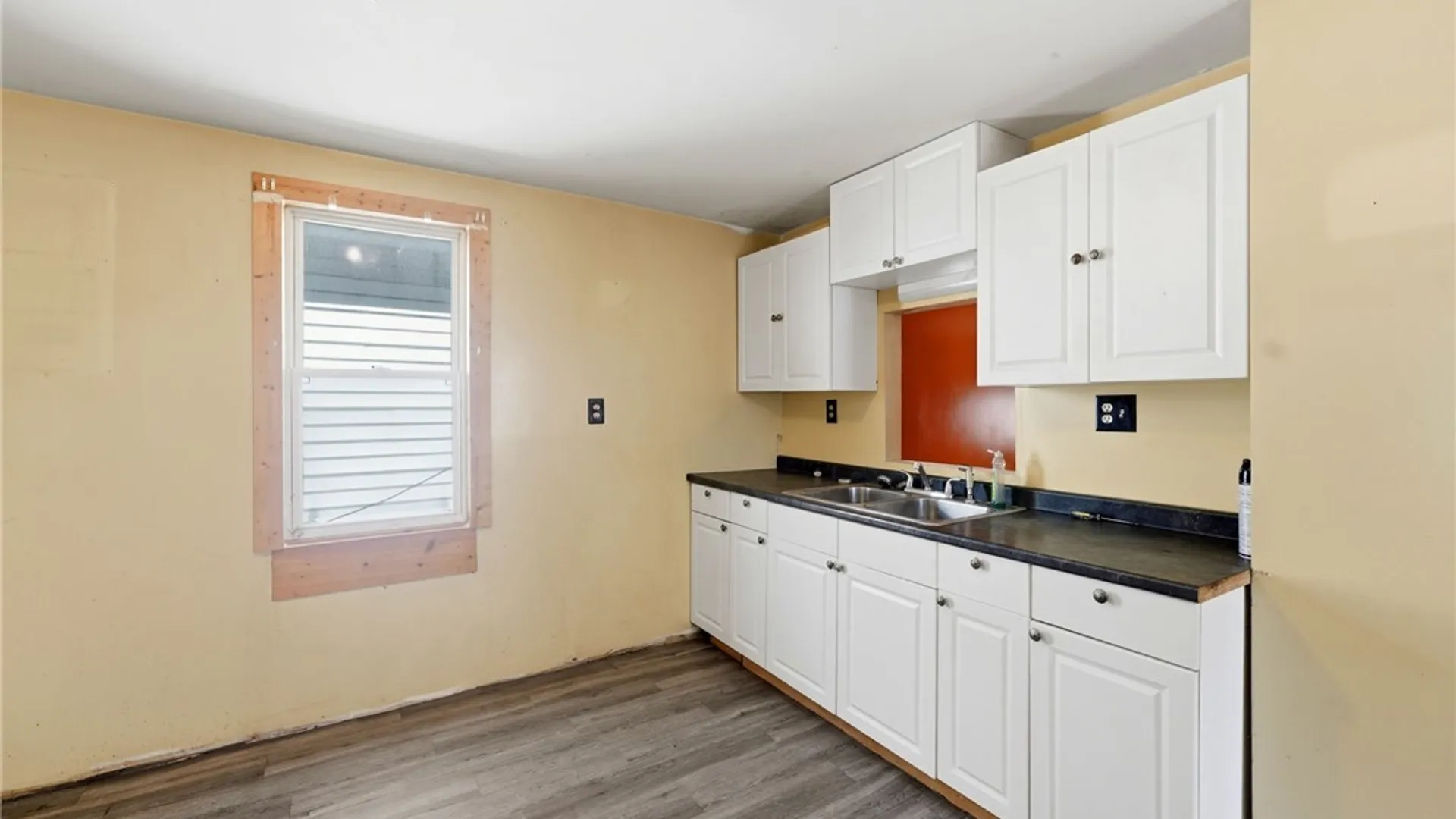 Property at 210 Oliver Street, North Tonawanda, NY 14120 14