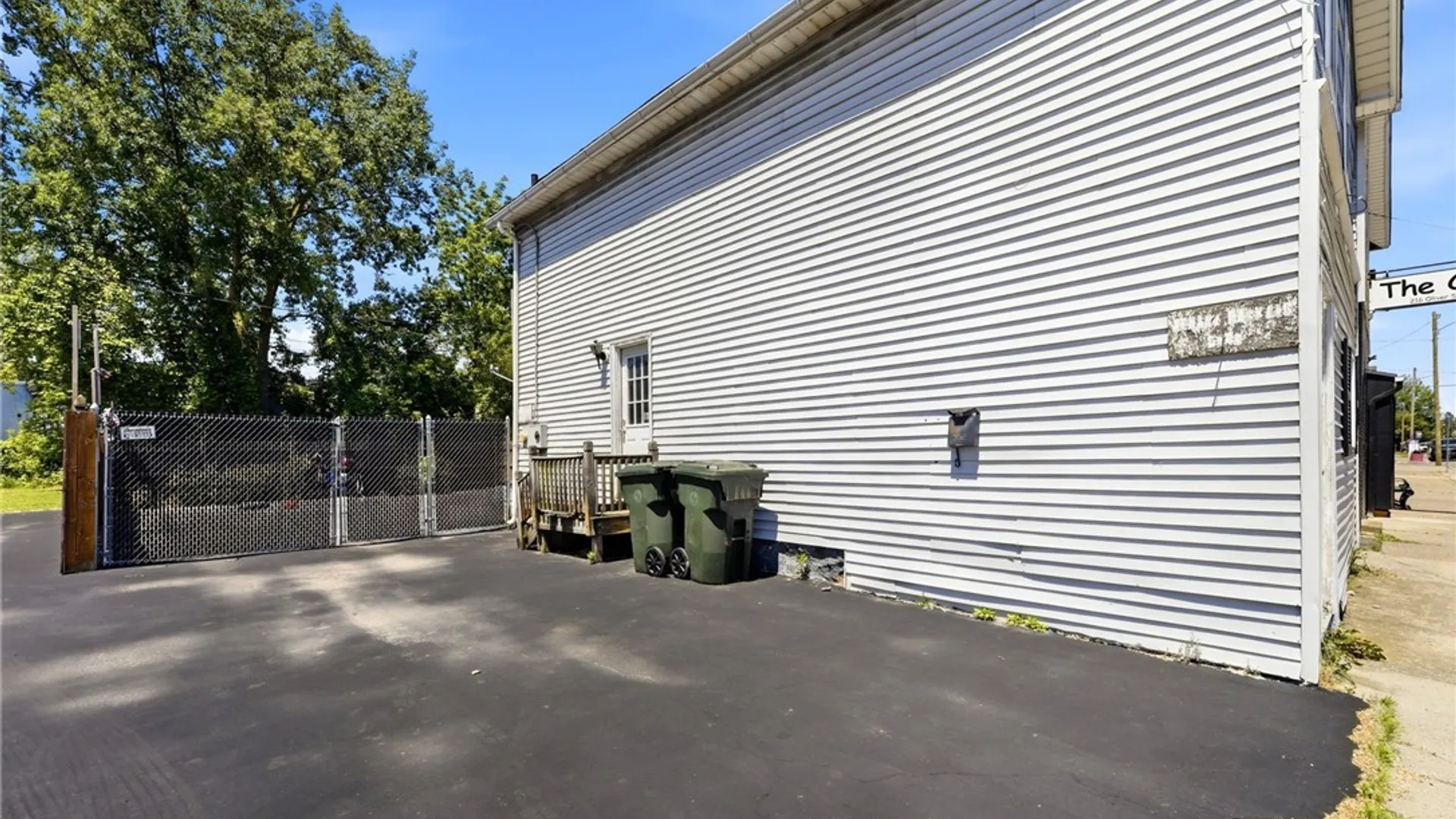 Property at 210 Oliver Street, North Tonawanda, NY 14120 27