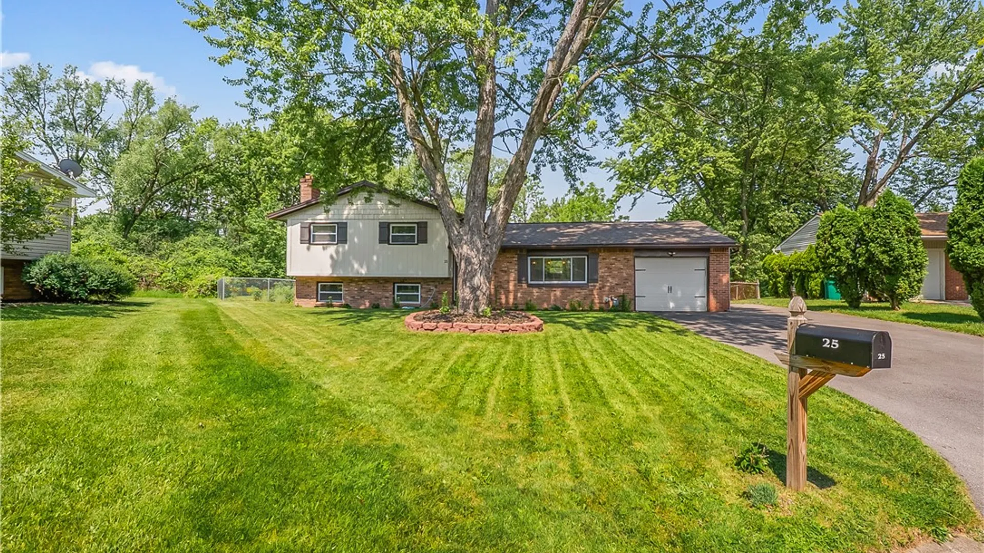 Property at 25 Green Ivy Circle, Henrietta, NY 14623 3