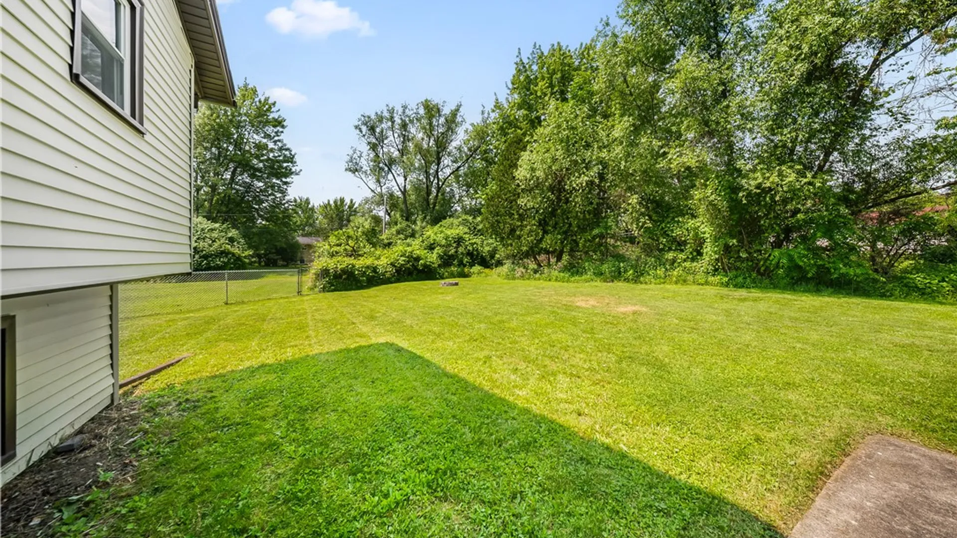 Property at 25 Green Ivy Circle, Henrietta, NY 14623 26