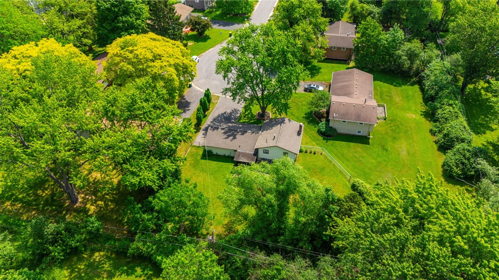 Property at 25 Green Ivy Circle, Henrietta, NY 14623 21