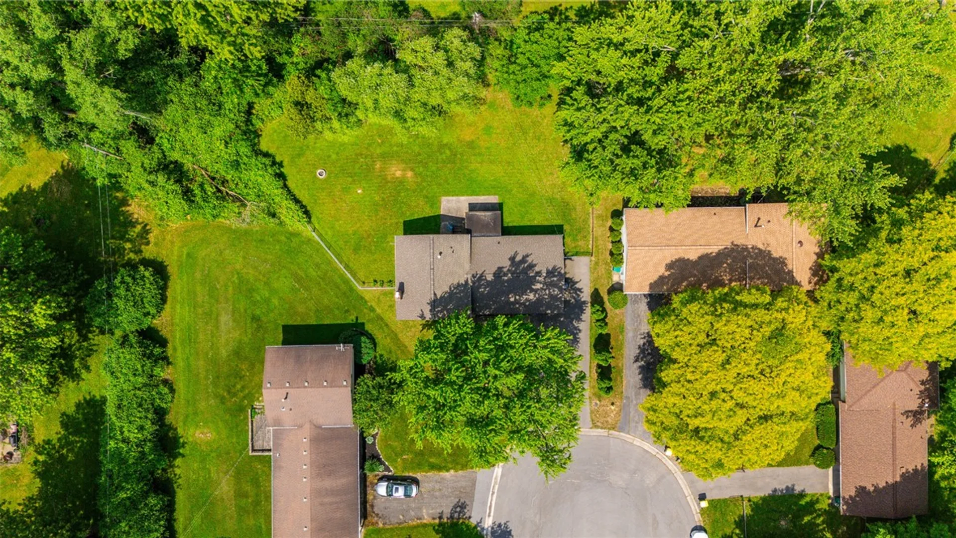 Property at 25 Green Ivy Circle, Henrietta, NY 14623 22