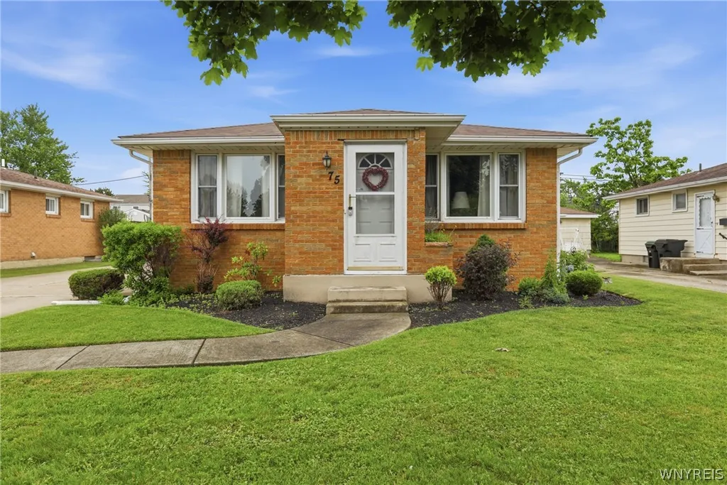 Property at 75 Glenside Avenue, Tonawanda, NY 14223