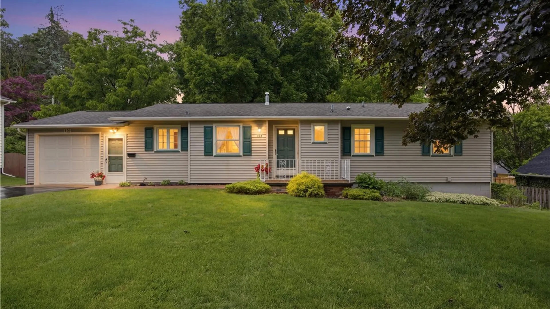 Property at 435 Whipple Lane, Irondequoit, NY 14622 2