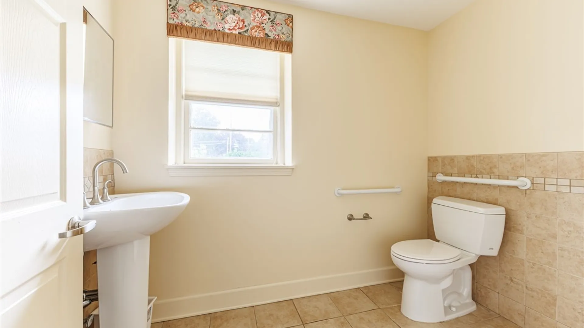 Property at 1525 Elmwood Avenue, Brighton, NY 14620 17