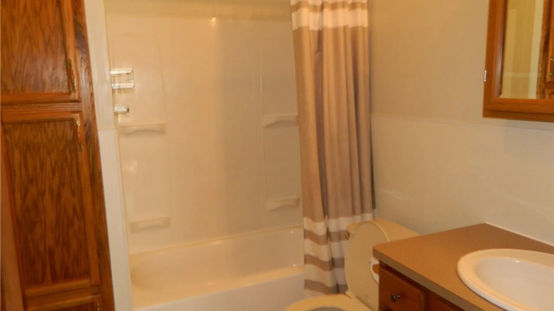 Property at 131 Burch Avenue, West Seneca, NY 14210 12