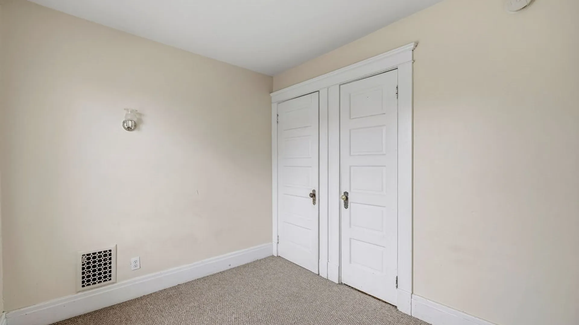 Property at 1343 Kenmore Ave, Tonawanda, NY 14217 14