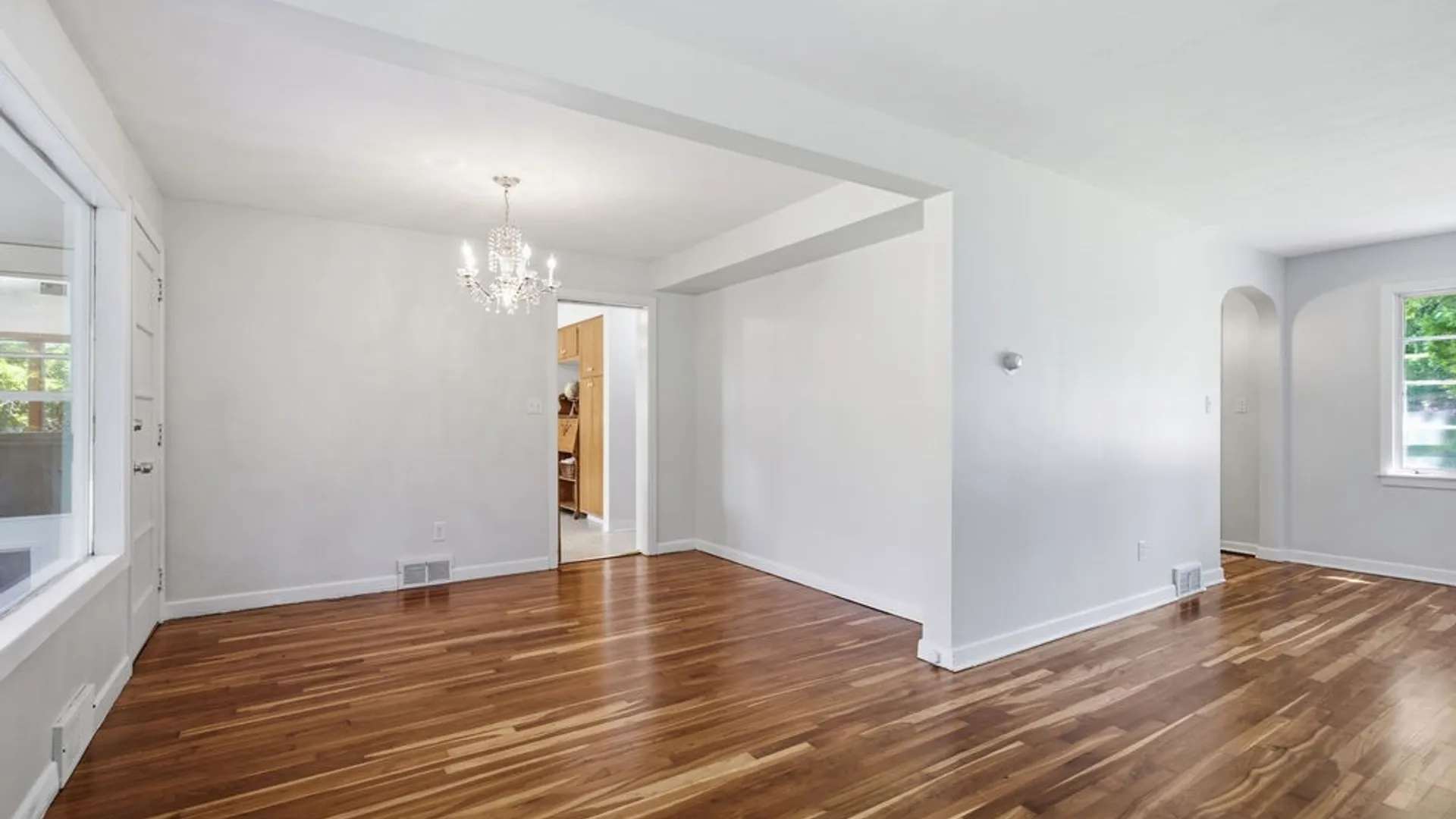 Property at 424 Winkworth Parkway, Syracuse, NY 13215 4