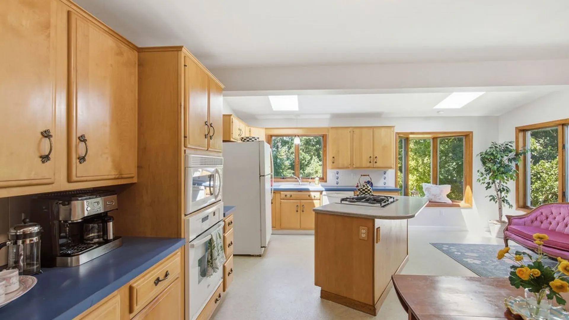 Property at 424 Winkworth Parkway, Syracuse, NY 13215 12
