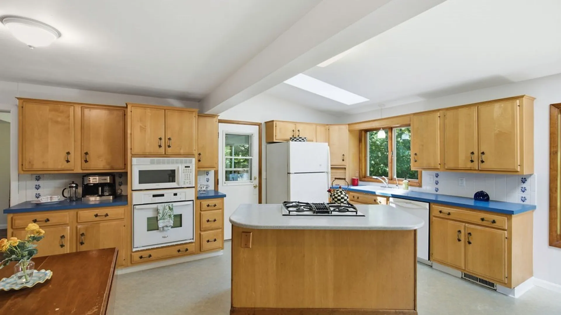 Property at 424 Winkworth Parkway, Syracuse, NY 13215 14