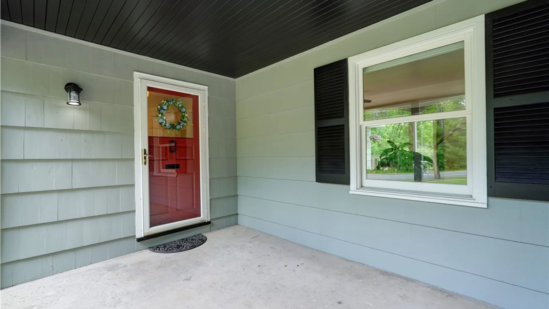 Property at 17 W Jefferson Road, Pittsford, NY 14534 13