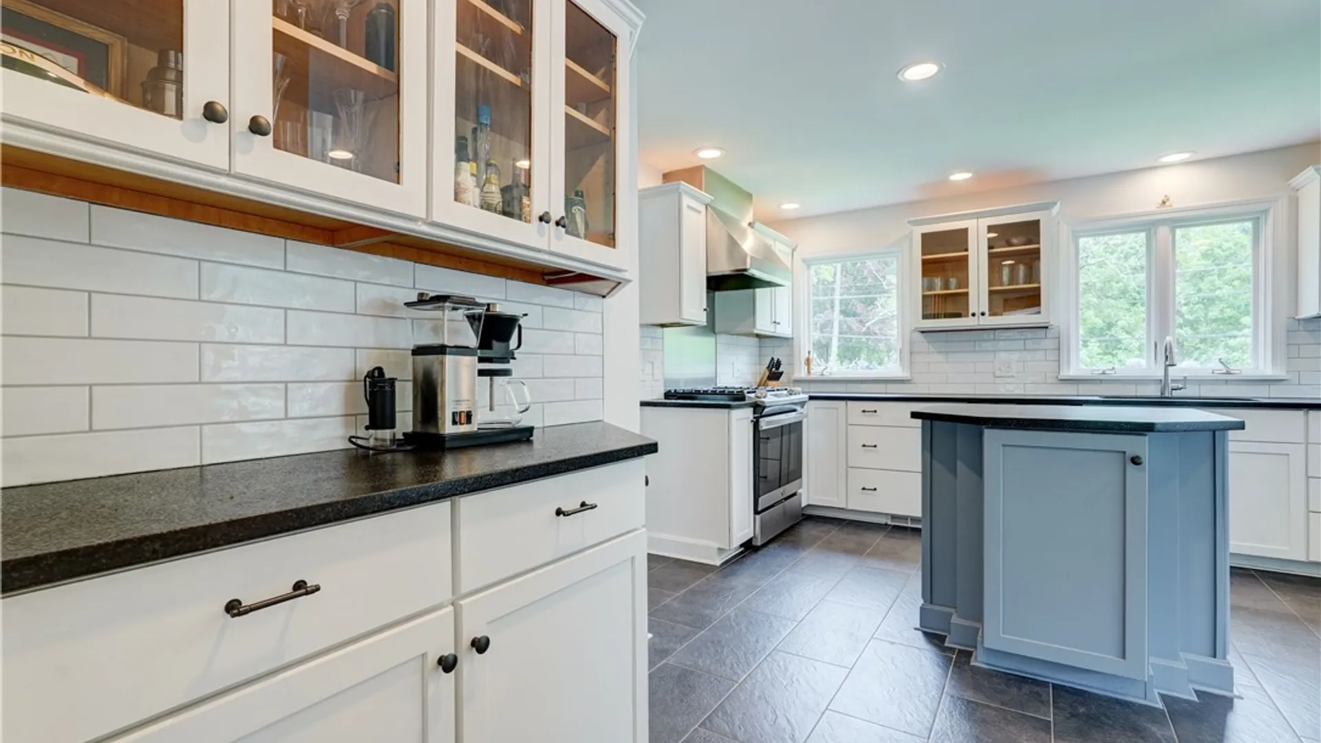 Property at 17 W Jefferson Road, Pittsford, NY 14534 19