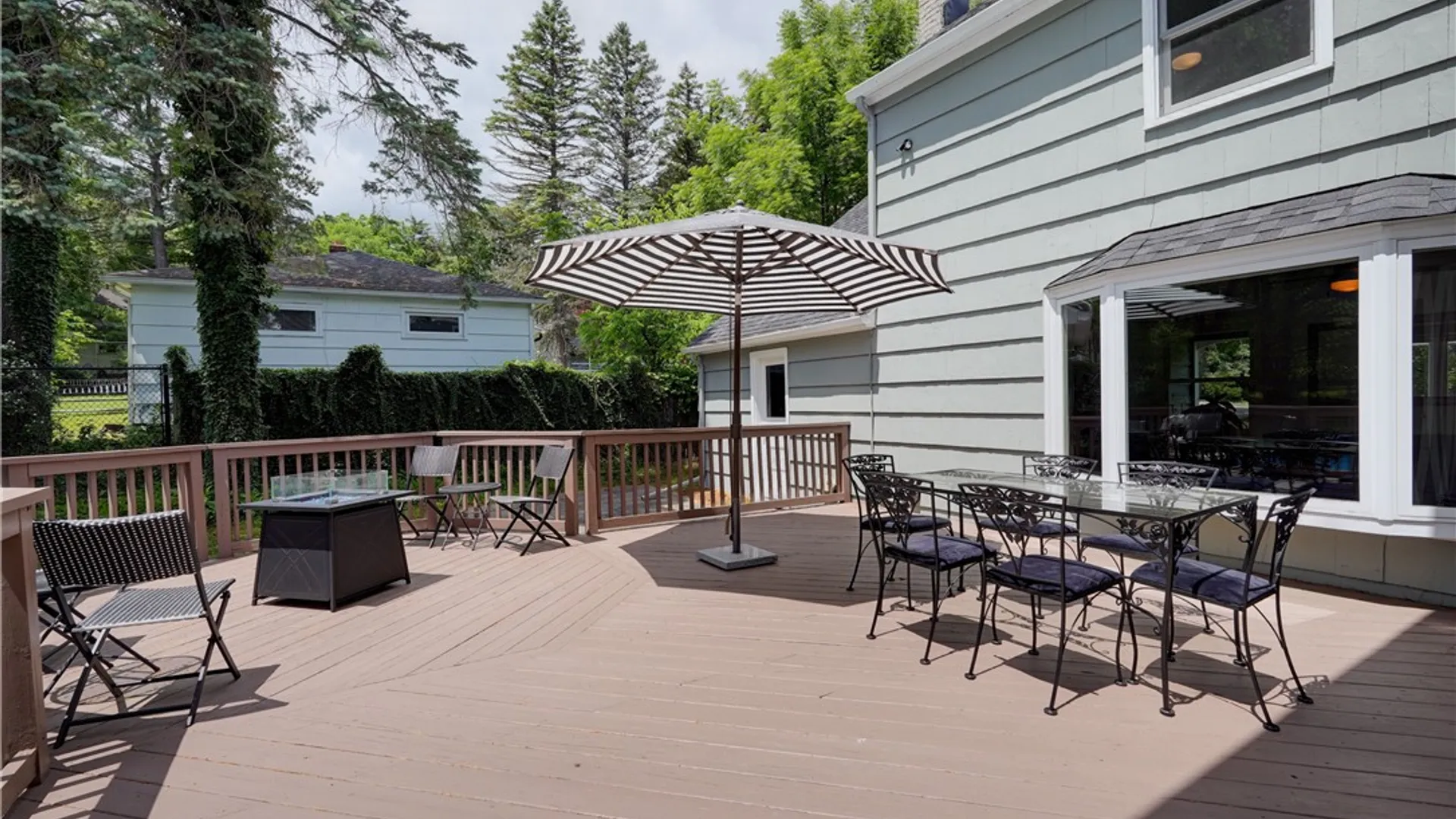 Property at 17 W Jefferson Road, Pittsford, NY 14534 3