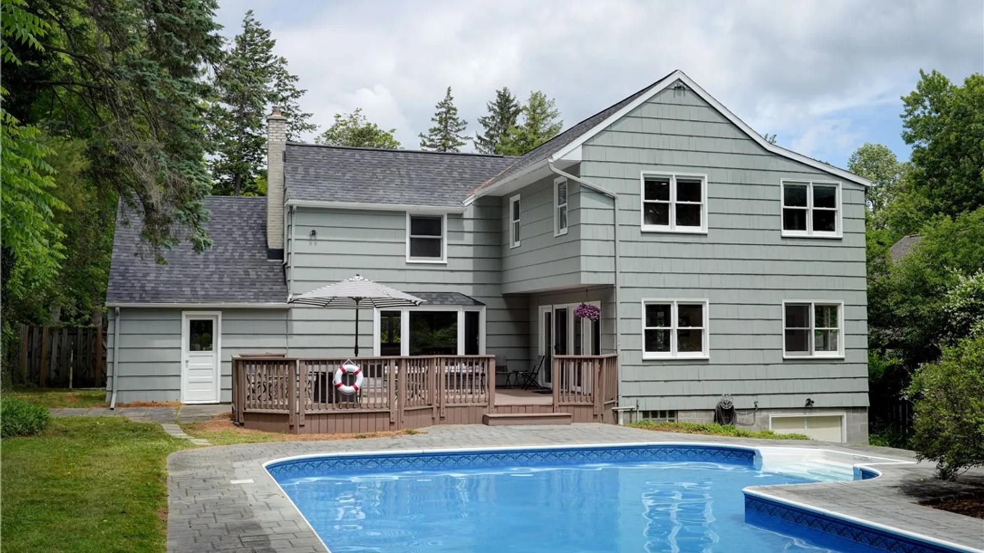 Property at 17 W Jefferson Road, Pittsford, NY 14534 6