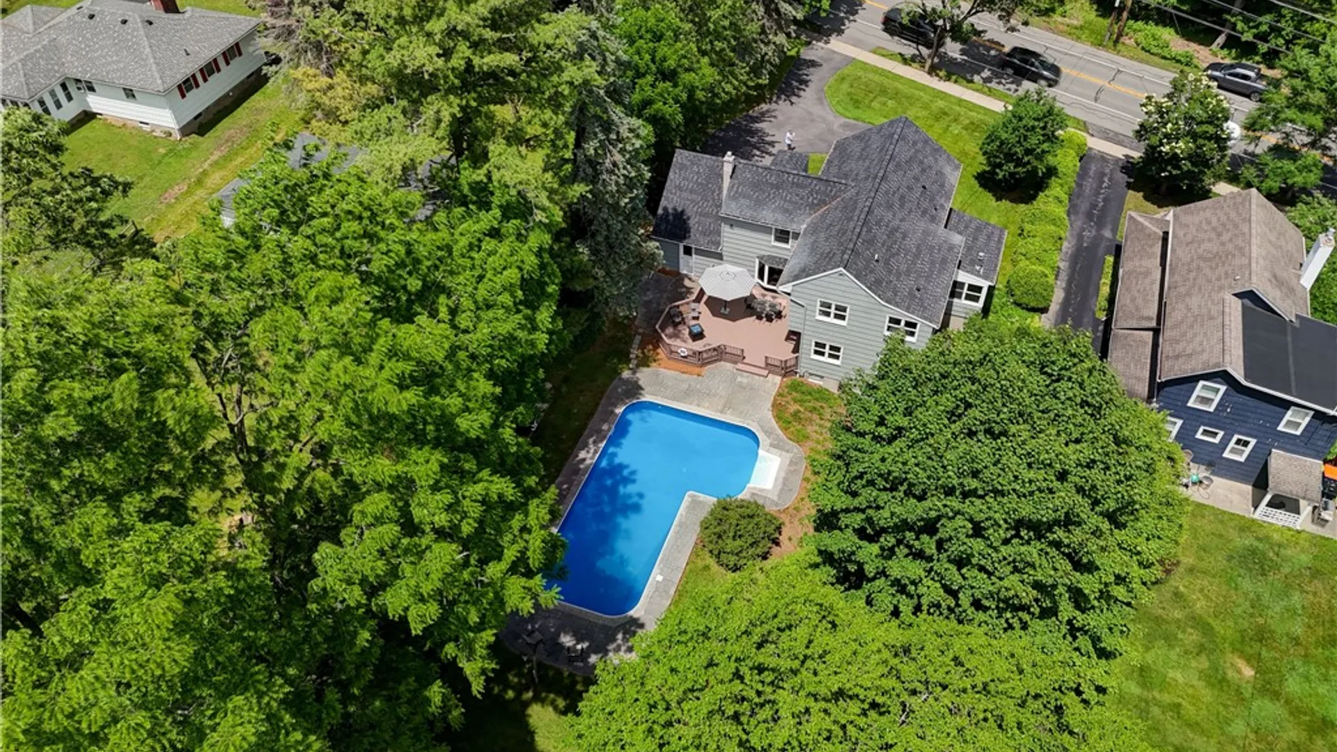 Property at 17 W Jefferson Road, Pittsford, NY 14534 9