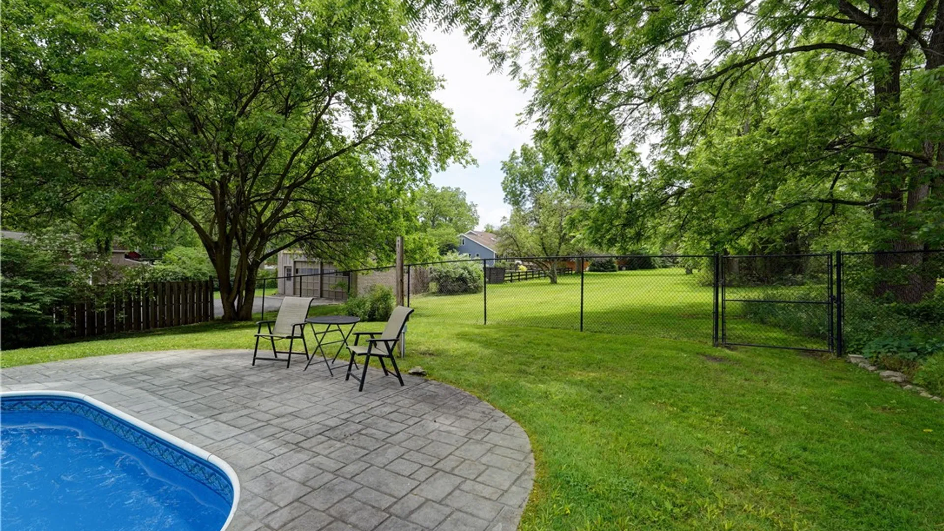 Property at 17 W Jefferson Road, Pittsford, NY 14534 10