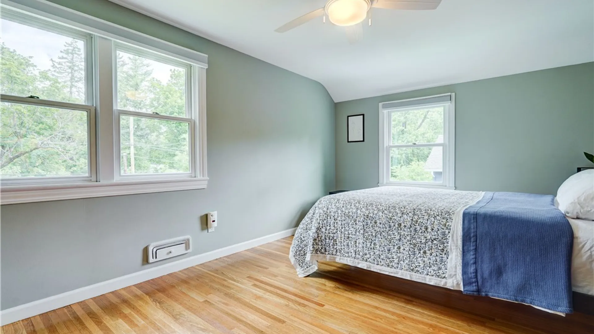 Property at 17 W Jefferson Road, Pittsford, NY 14534 33