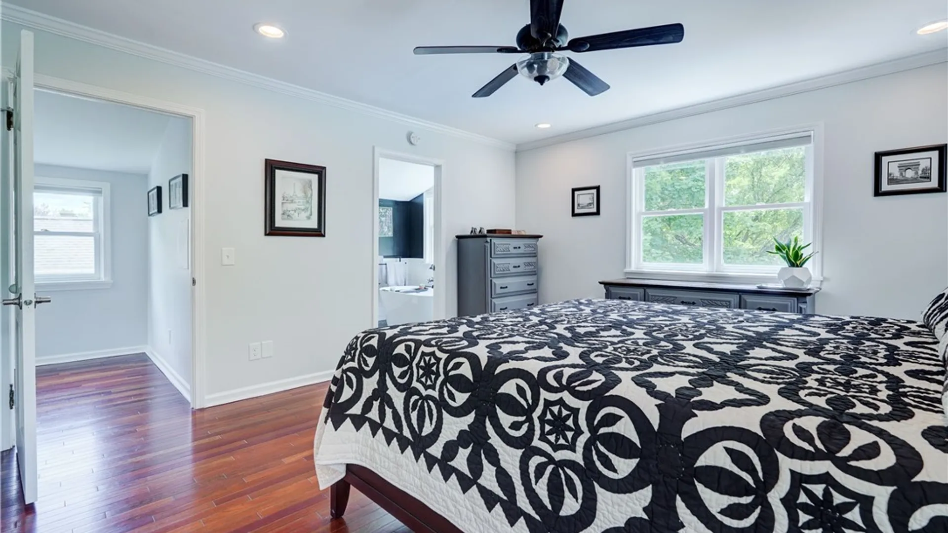 Property at 17 W Jefferson Road, Pittsford, NY 14534 42