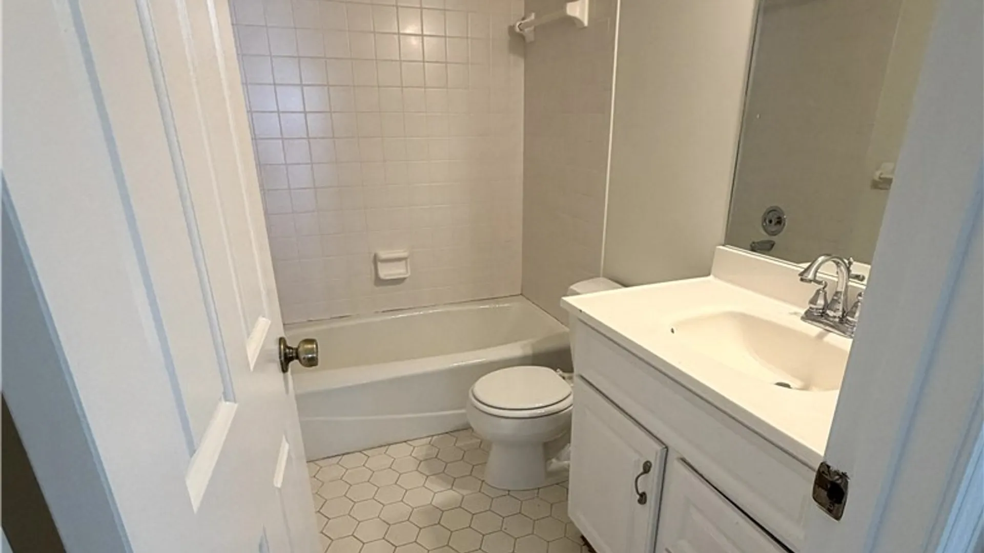 Property at 47 Greenwood Park, Pittsford, NY 14534 21