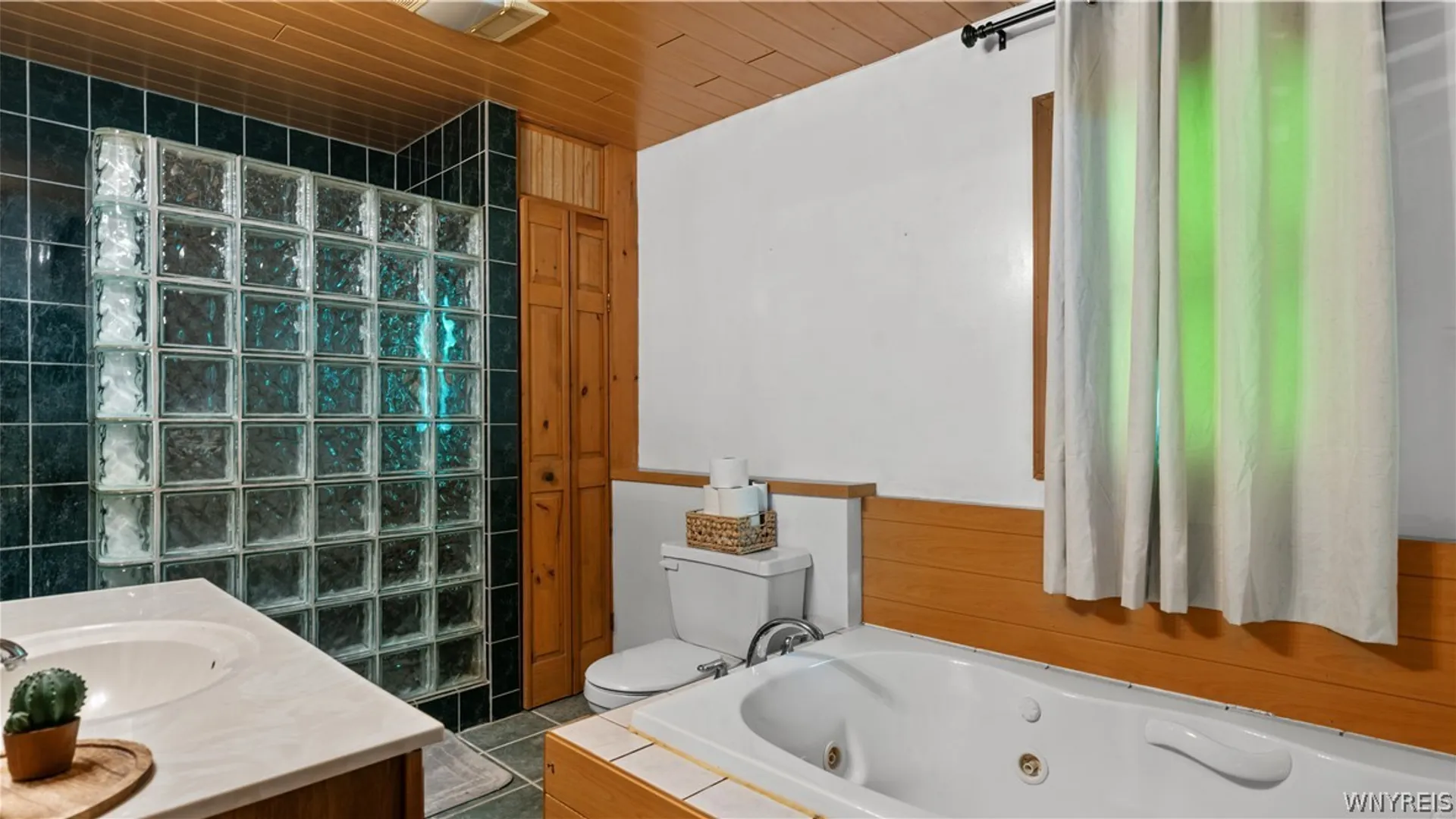 Property at 7075 S Abbott Road, Boston, NY 14075 34