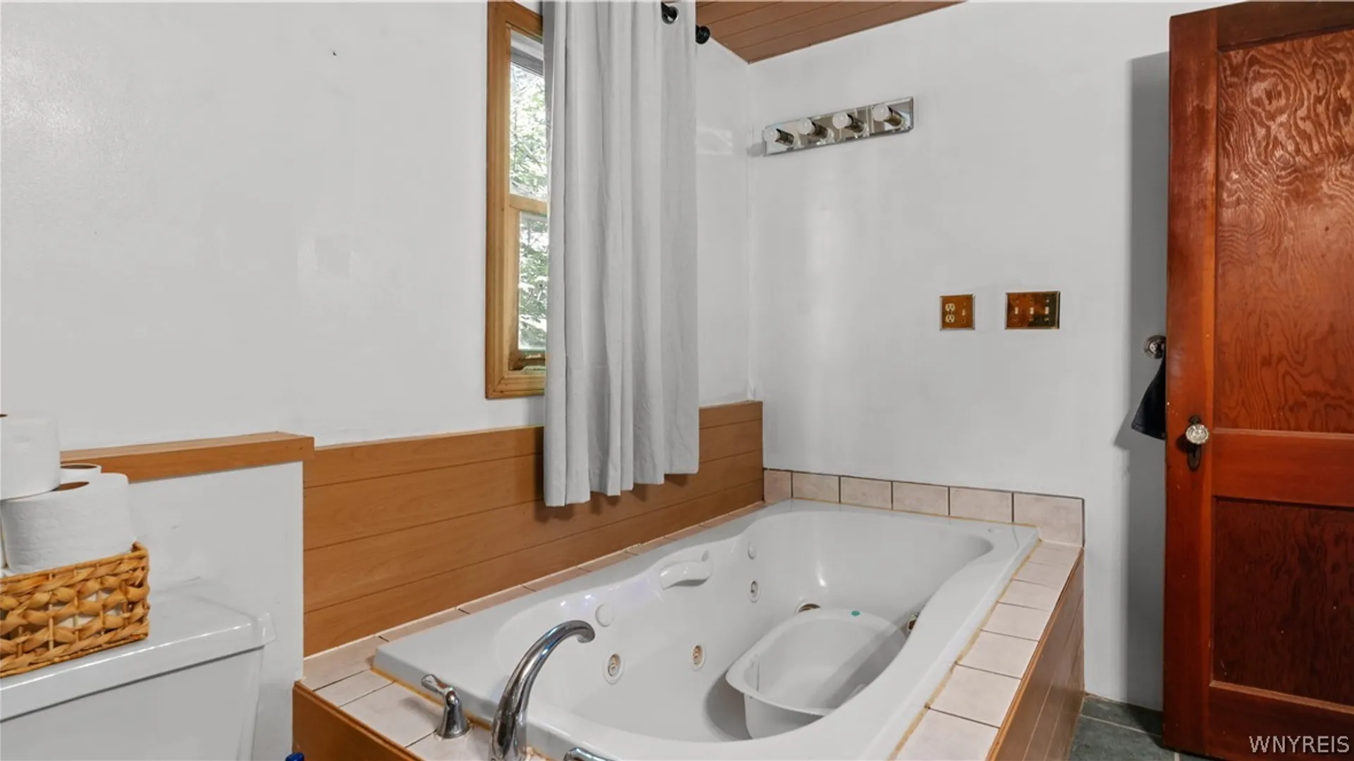Property at 7075 S Abbott Road, Boston, NY 14075 36