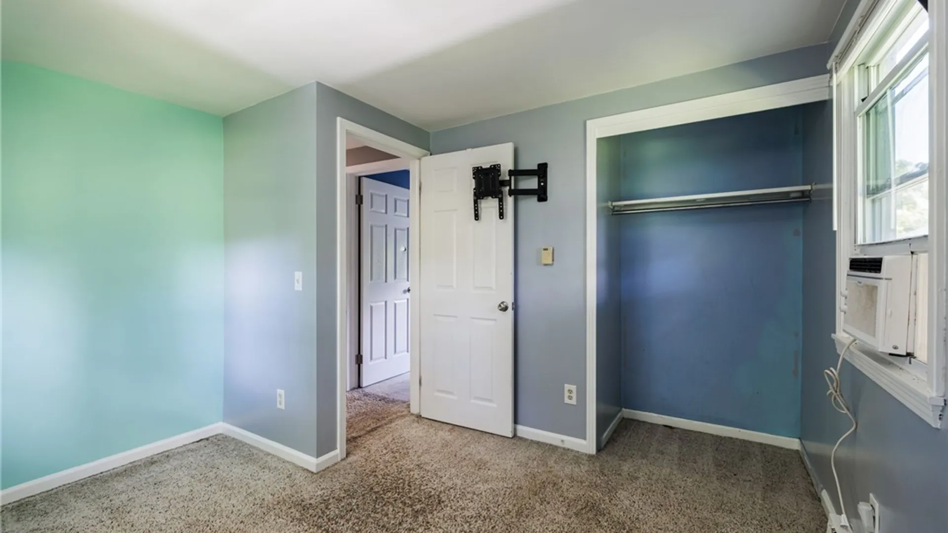 Property at 1555 Trefoil Court, Walworth, NY 14568 17