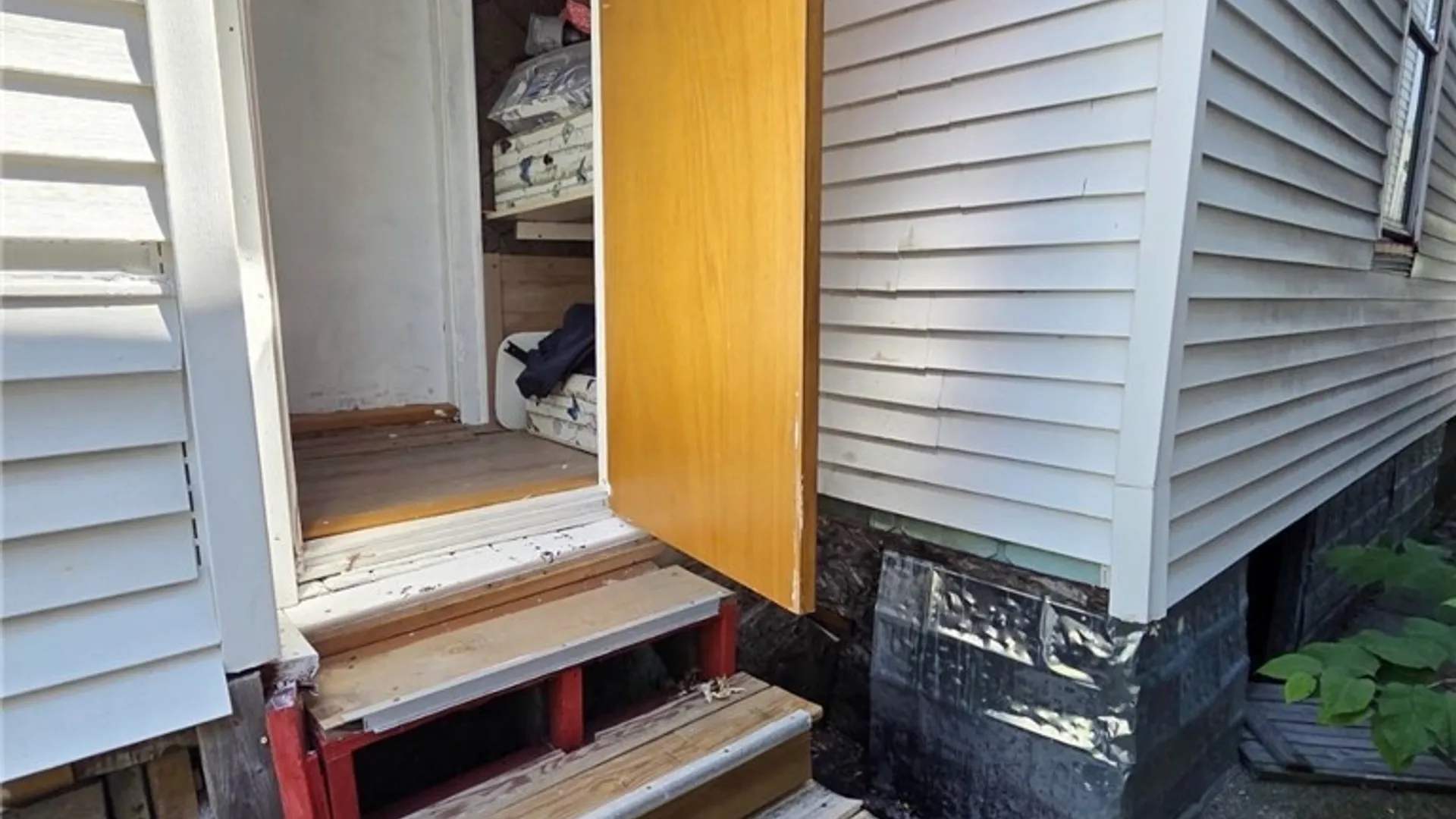 Property at 38 Johnson Street, Buffalo, NY 14212 4