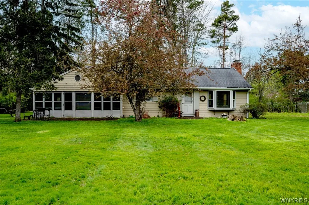 Property at 15 South Lane, Evans, NY 14006