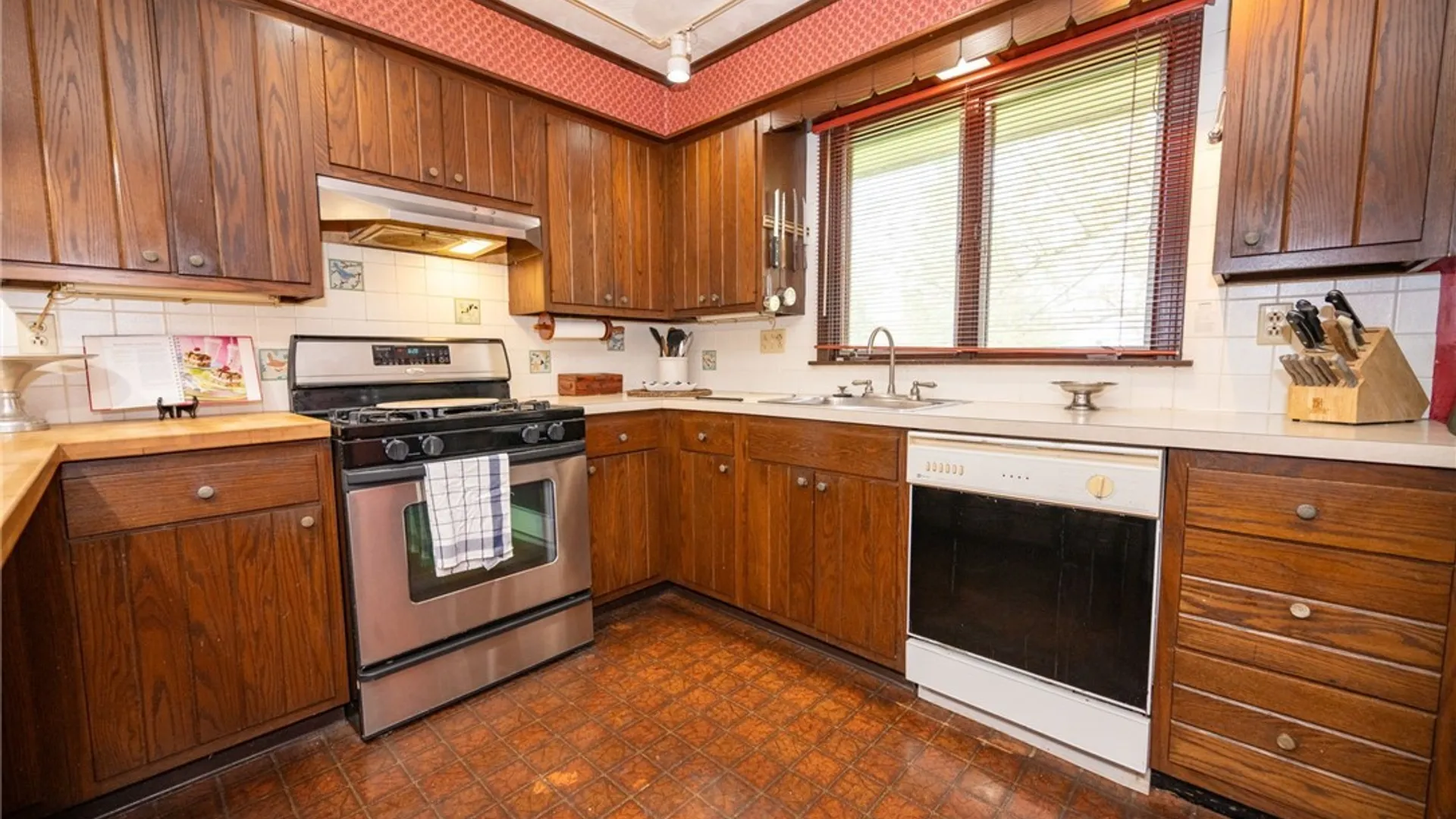 Property at 15 South Lane, Evans, NY 14006 16