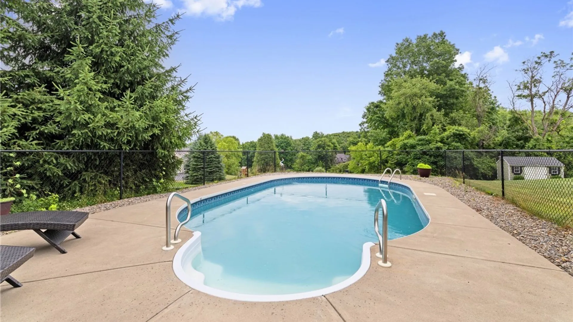 Property at 118 Snowflake Circle, Camillus, NY 13031 46