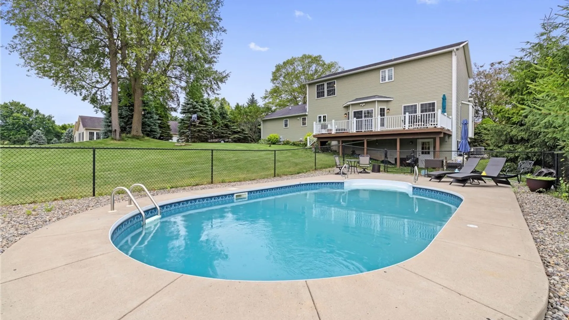 Property at 118 Snowflake Circle, Camillus, NY 13031 47