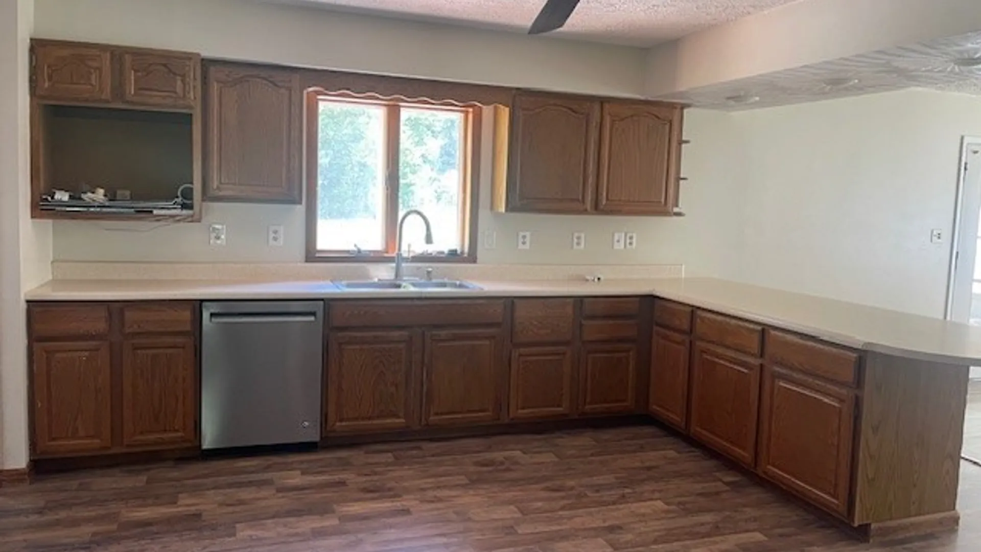 Property at 1006 Silk Road, Volney, NY 13069 16
