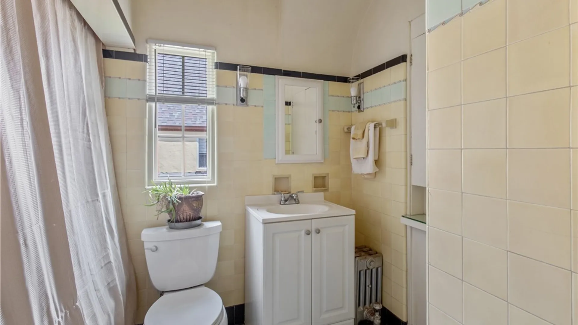 Property at 413 E Genesee Parkway, Syracuse, NY 13214 29
