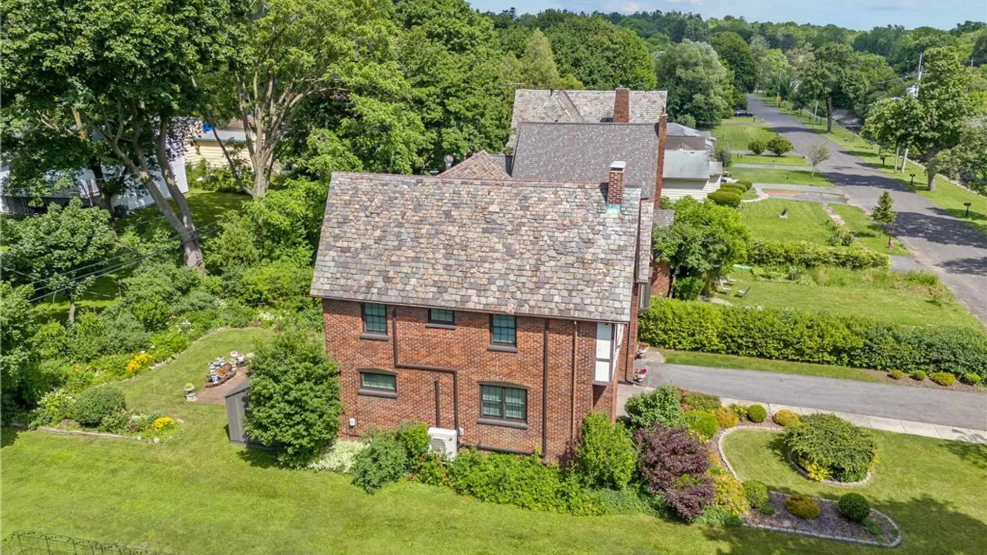 Property at 413 E Genesee Parkway, Syracuse, NY 13214 34