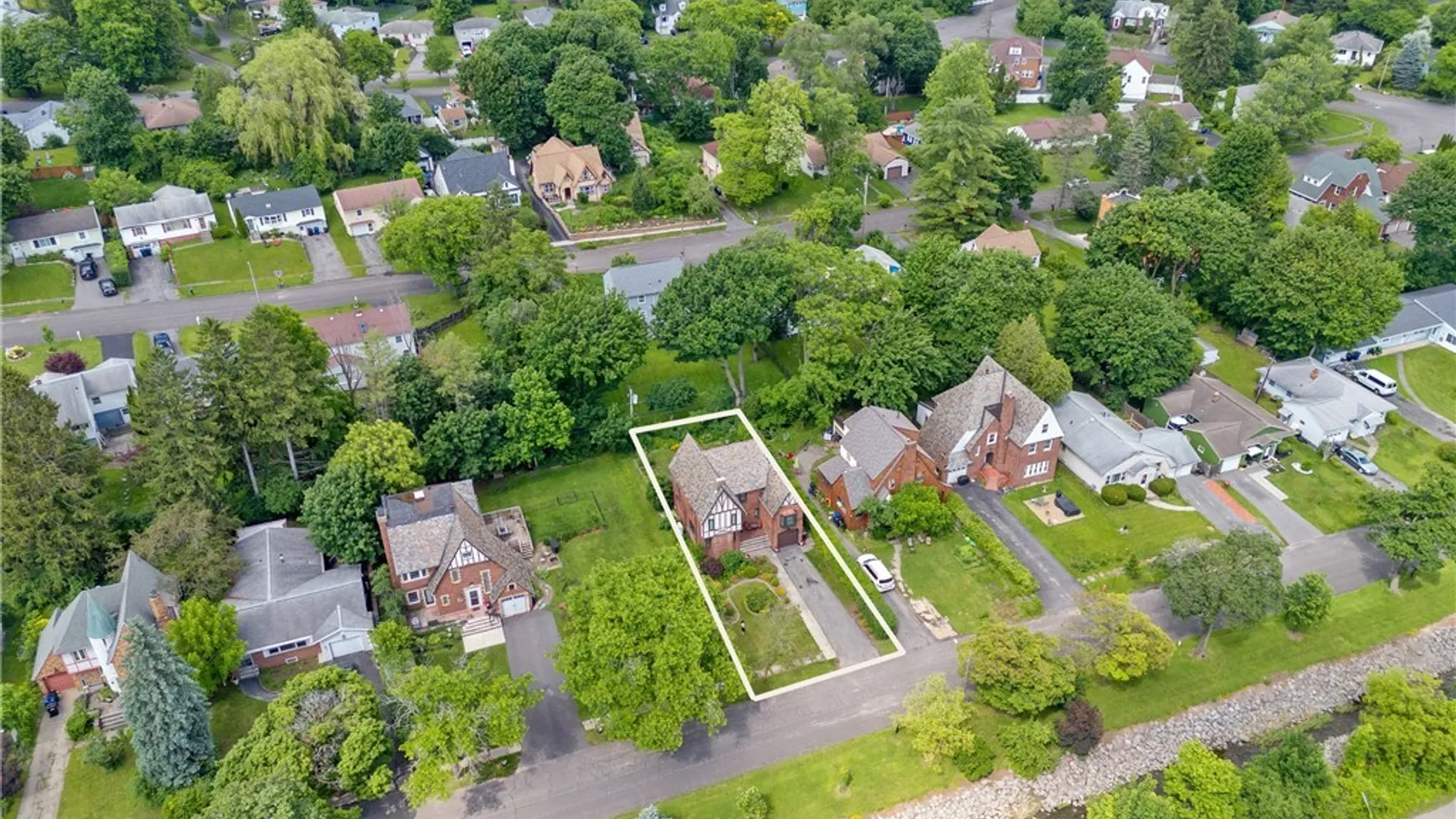 Property at 413 E Genesee Parkway, Syracuse, NY 13214 36