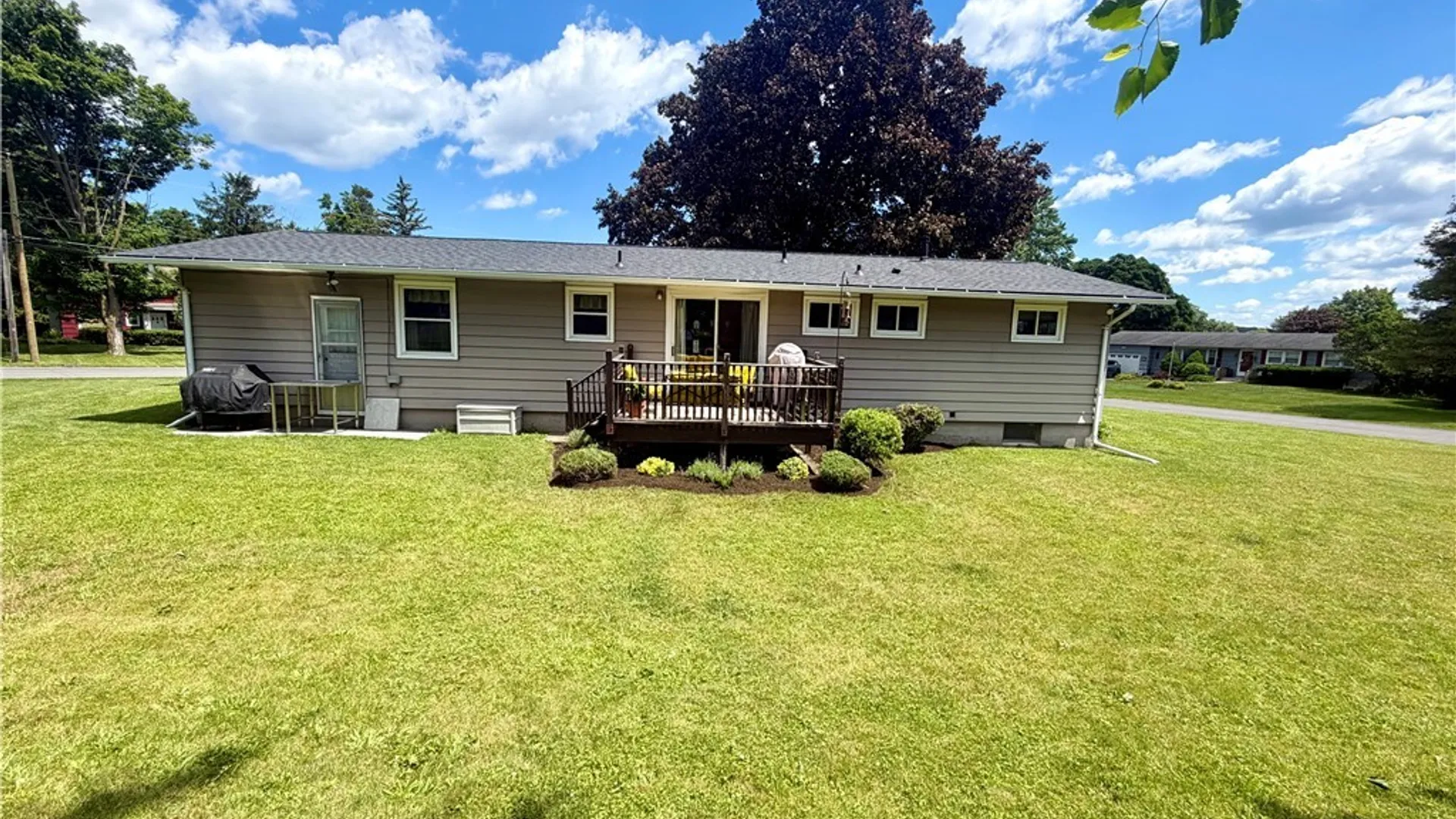 Property at 114 Kimberly Drive, Camillus, NY 13219 21