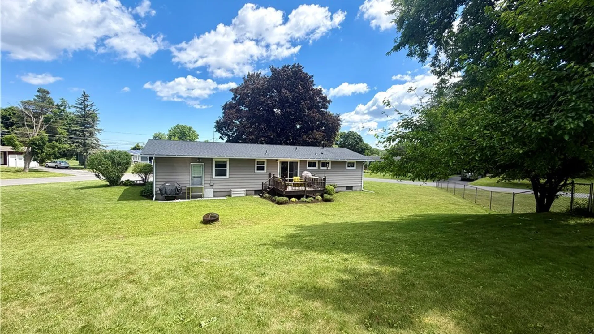 Property at 114 Kimberly Drive, Camillus, NY 13219 22
