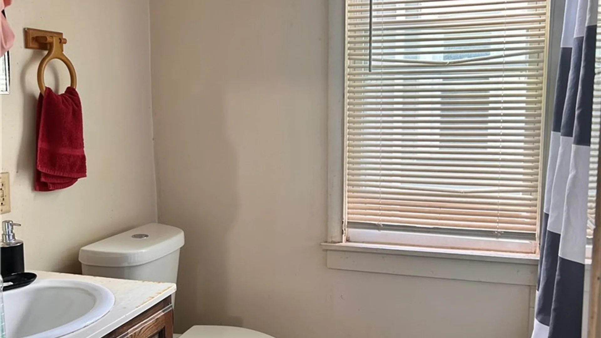 Property at 899 Genesee Street, Rochester, NY 14611 5