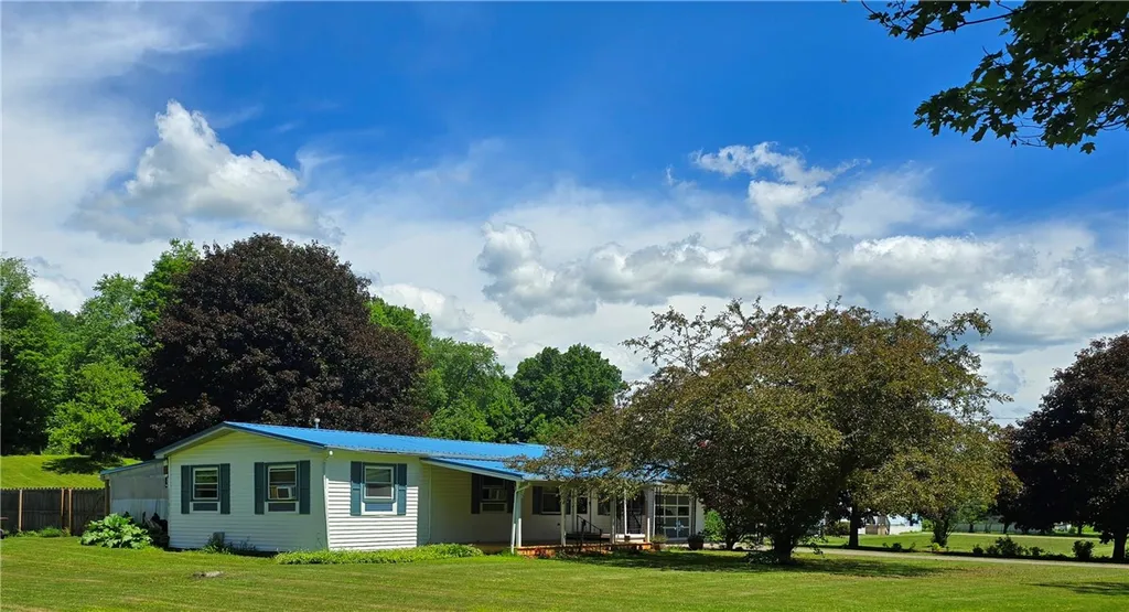 Property at 7441 County Route 14, Bath, NY 14810