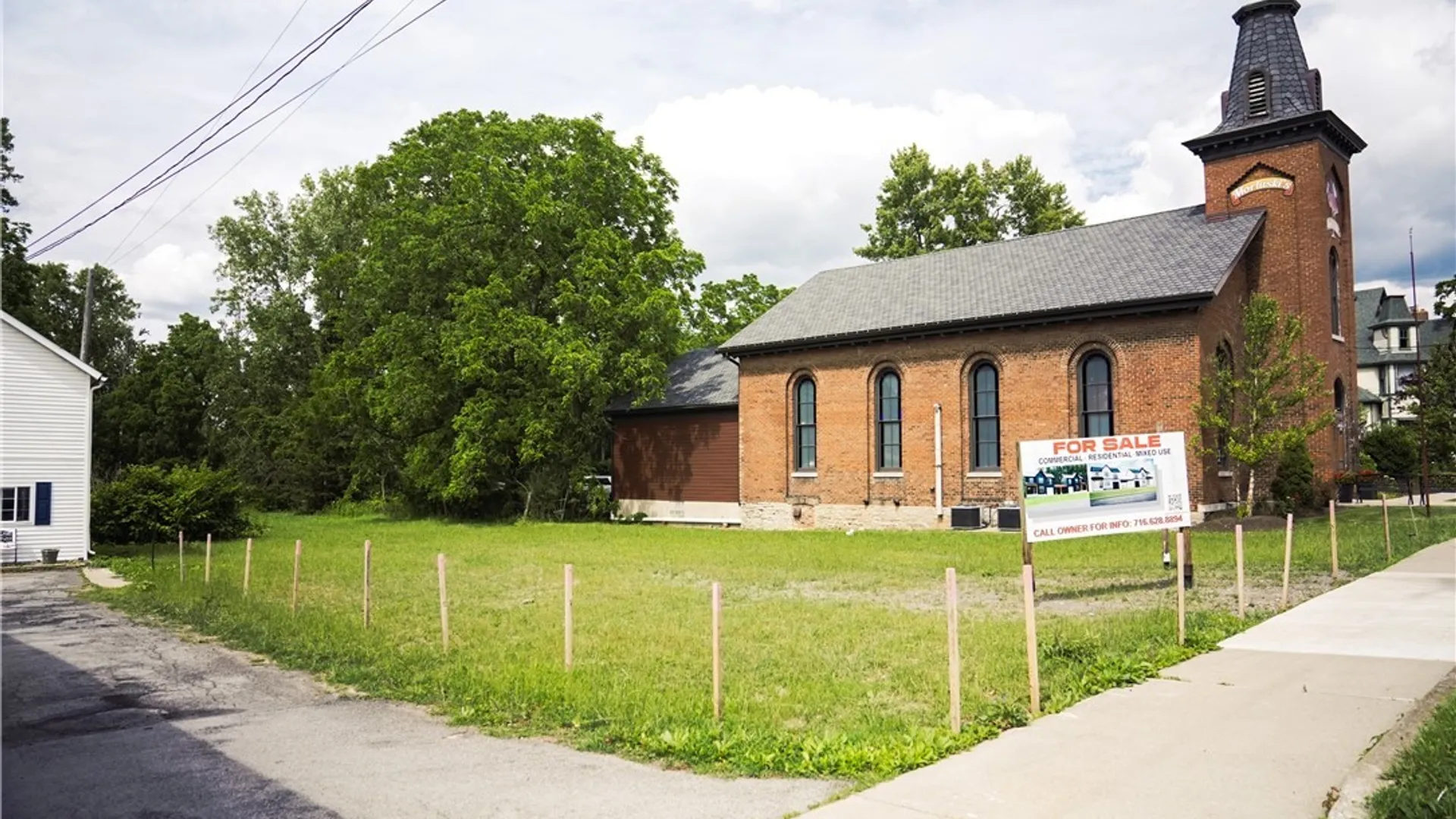 Property at 10668 Main St, Clarence, NY 14031 10