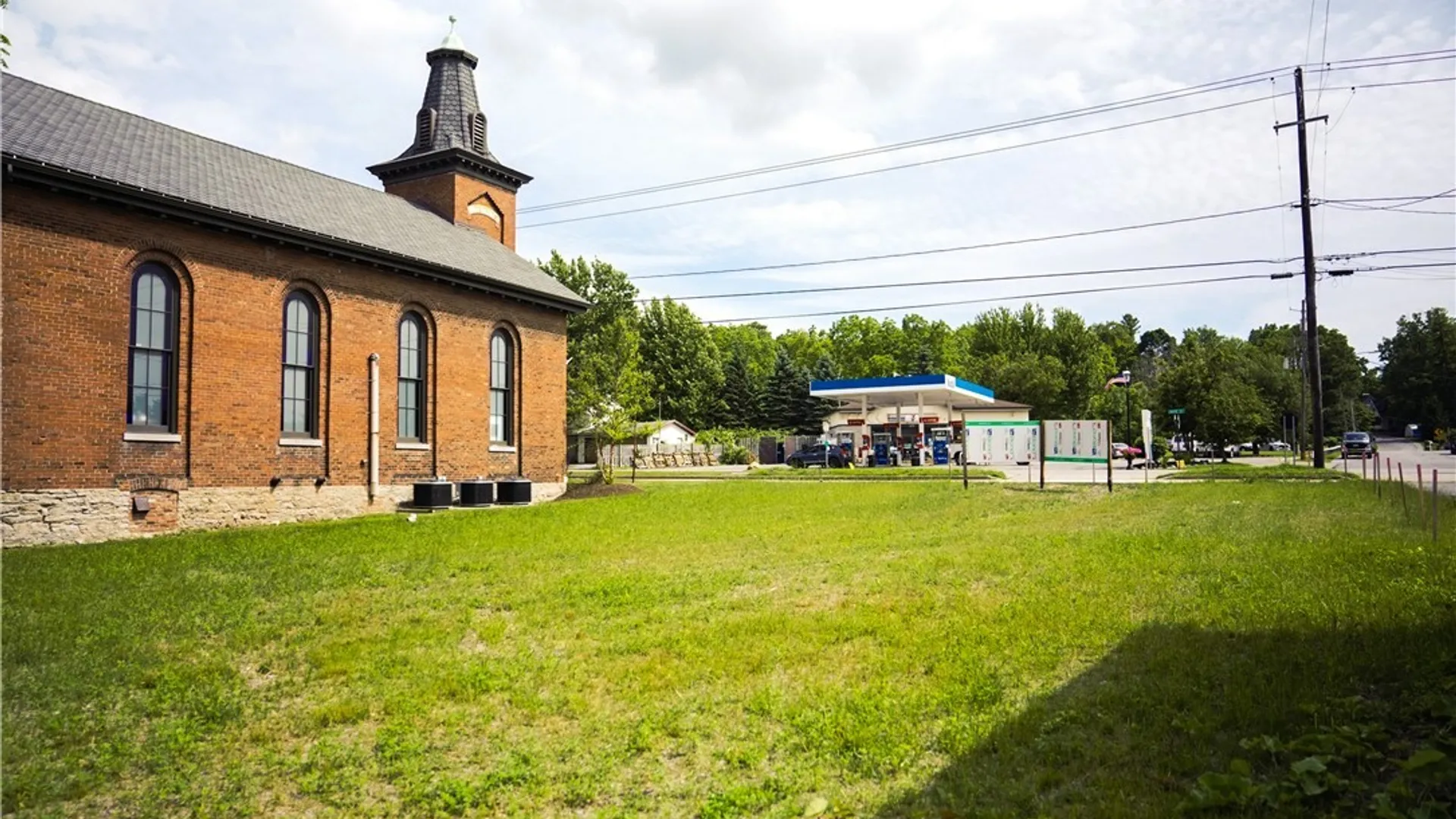 Property at 10668 Main St, Clarence, NY 14031 17