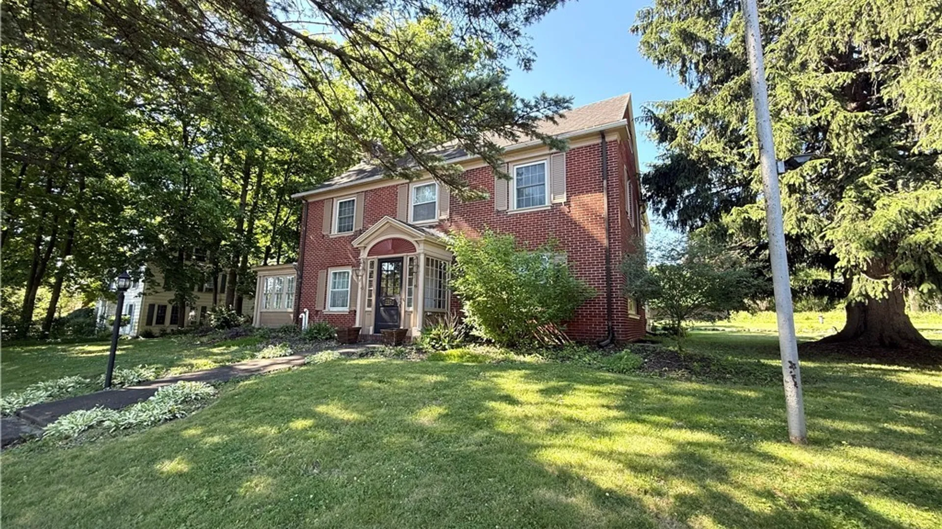 Property at 702 Parkway, Utica, NY 13501 6