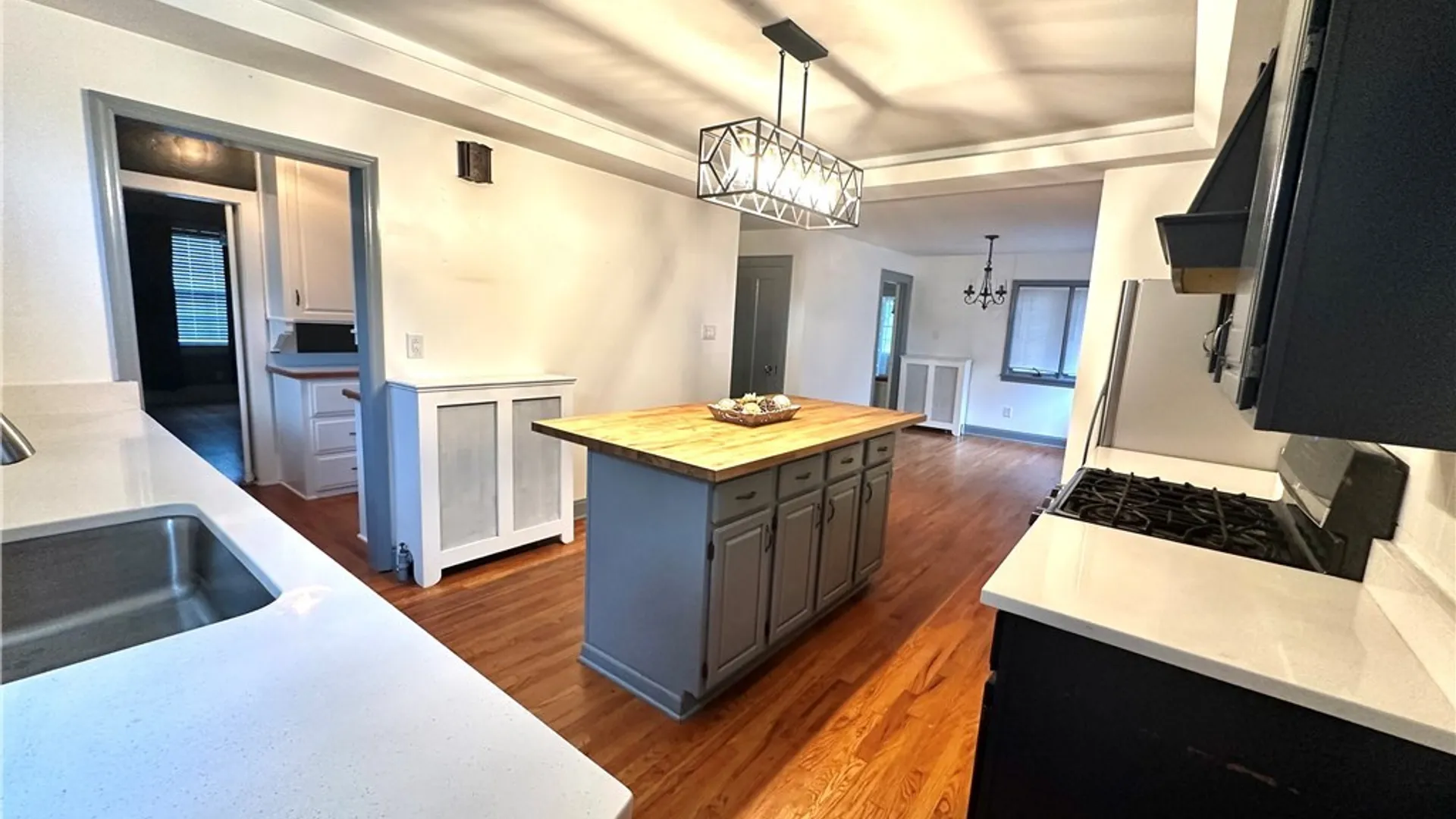 Property at 702 Parkway, Utica, NY 13501 10
