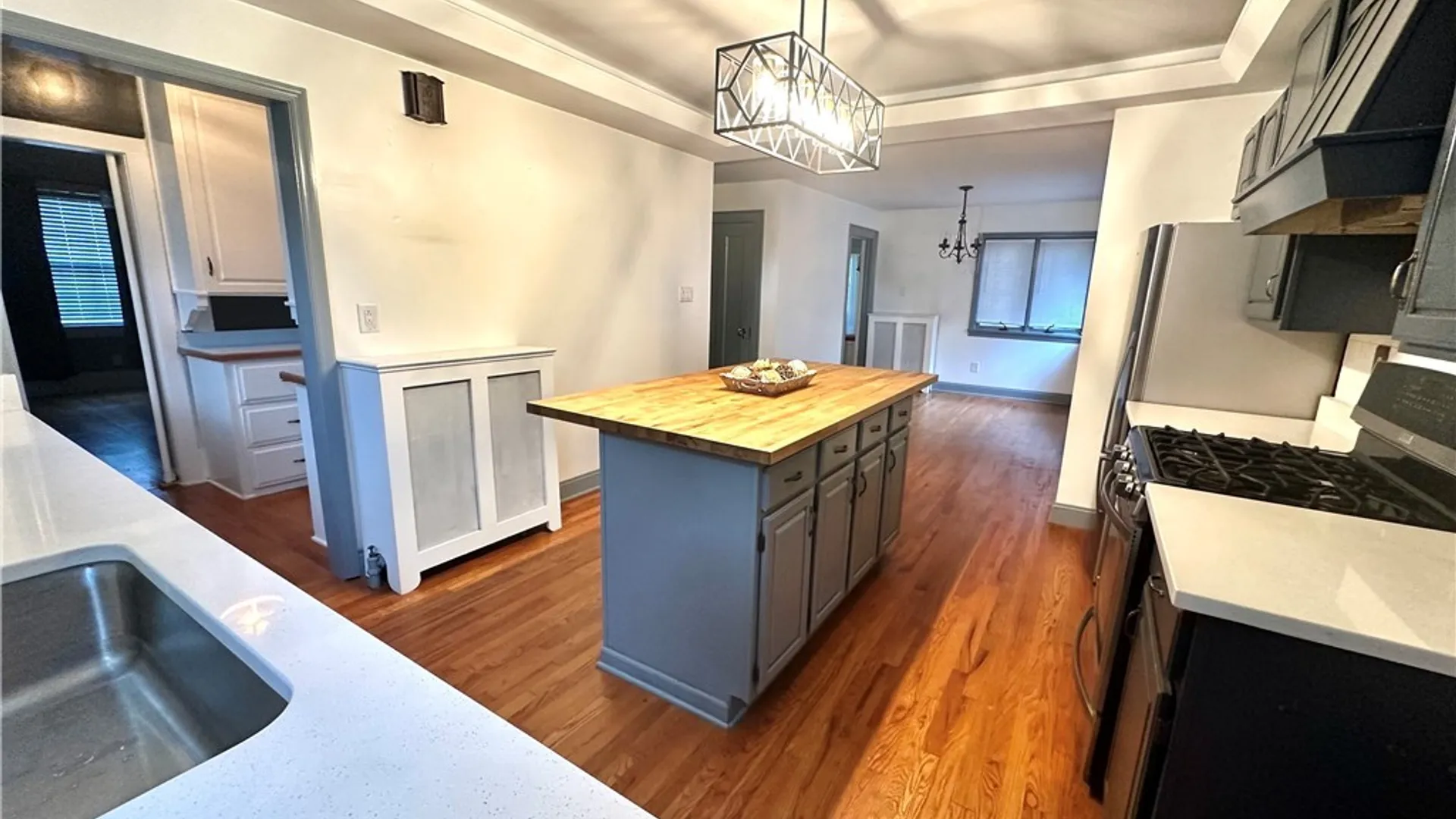 Property at 702 Parkway, Utica, NY 13501 11