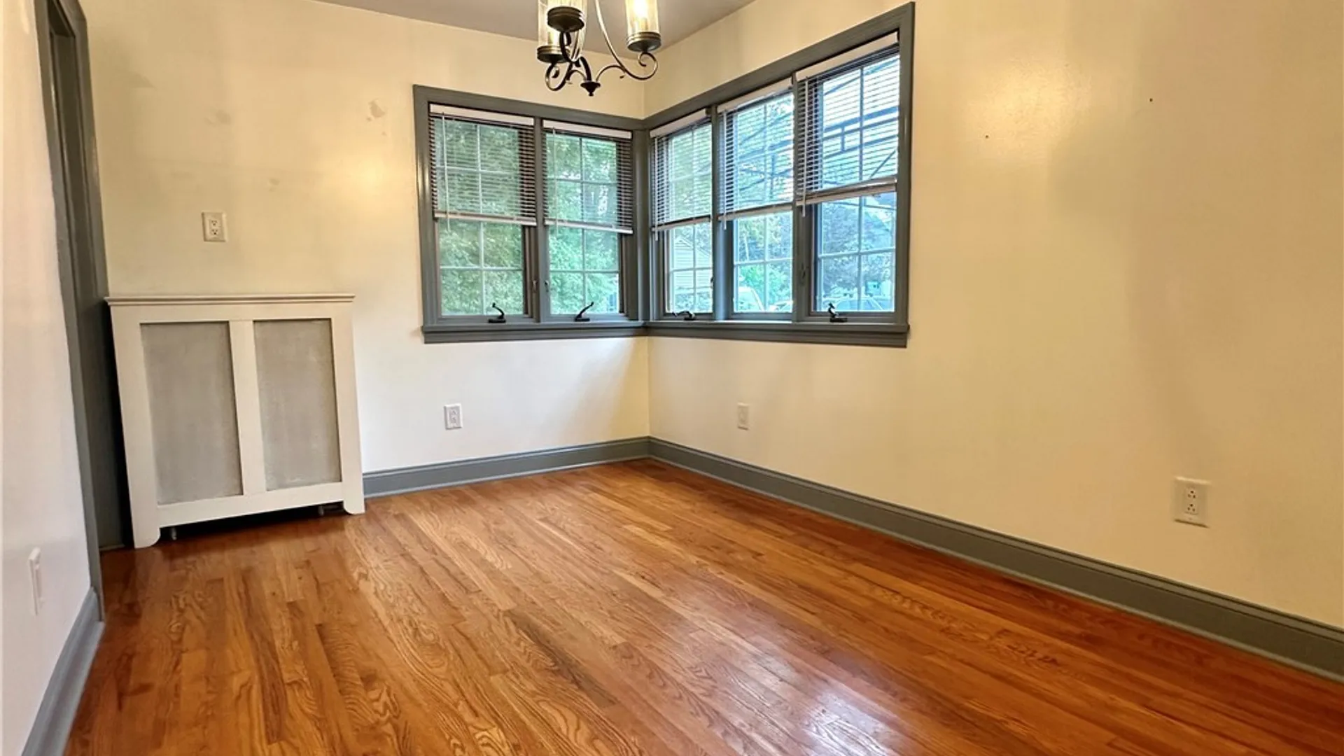 Property at 702 Parkway, Utica, NY 13501 18