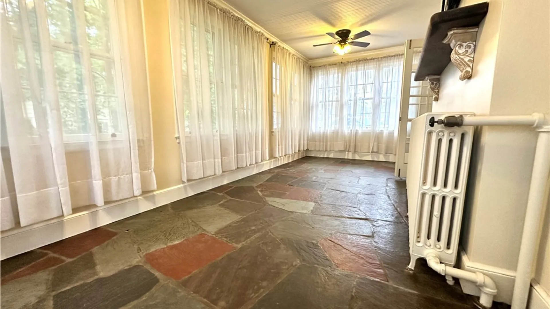Property at 702 Parkway, Utica, NY 13501 28