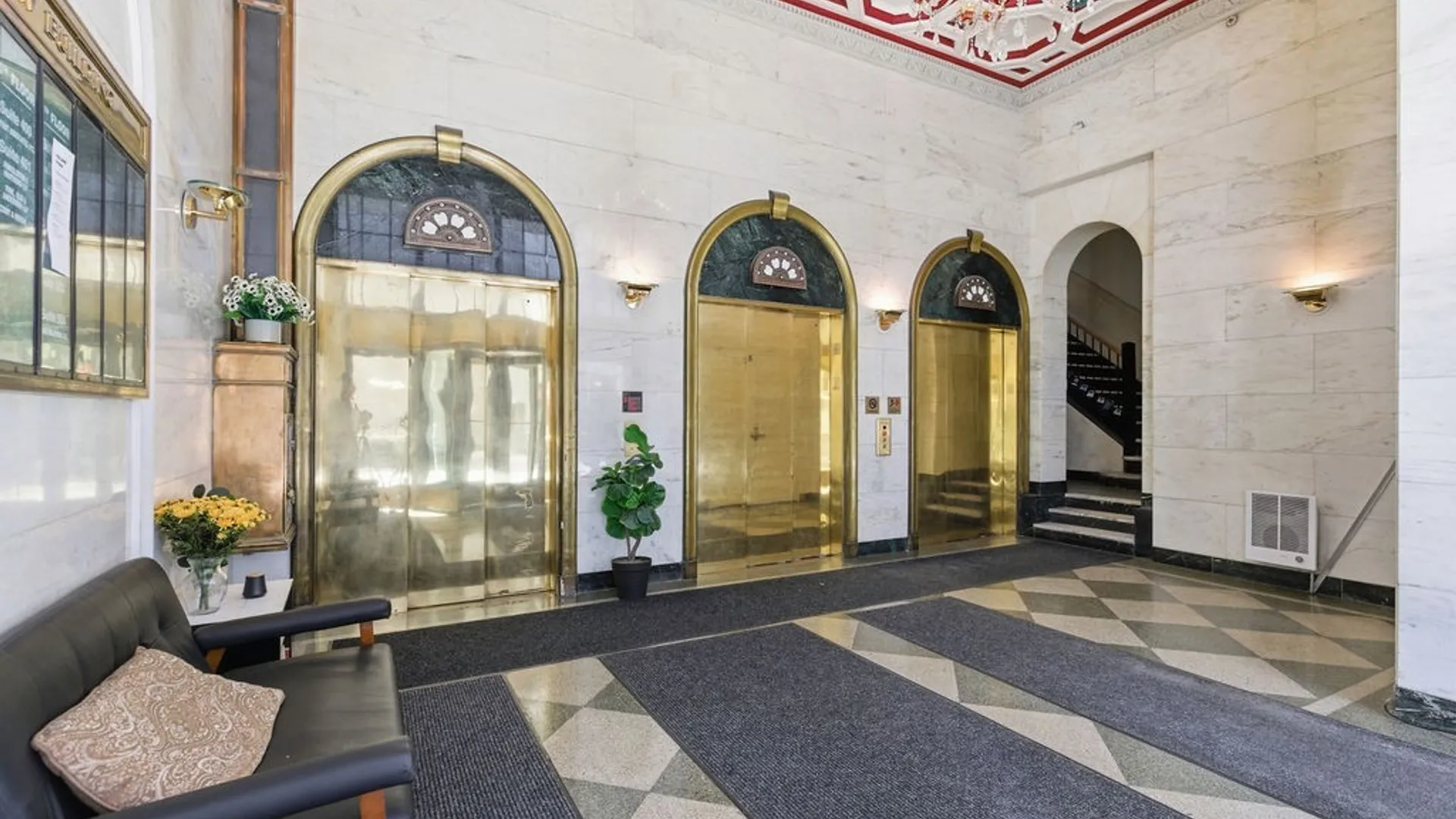Property at 108 W Jefferson Street, Syracuse, NY 13202 3