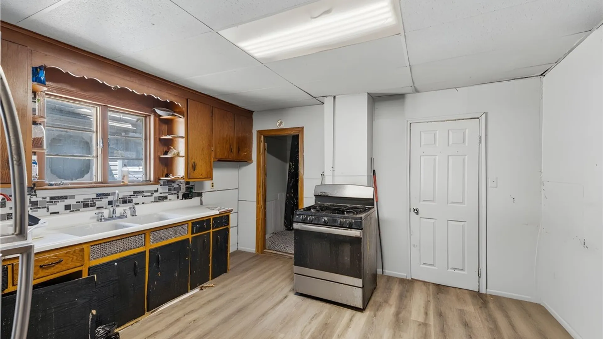 Property at 25 Thomas Street, Buffalo, NY 14206 16