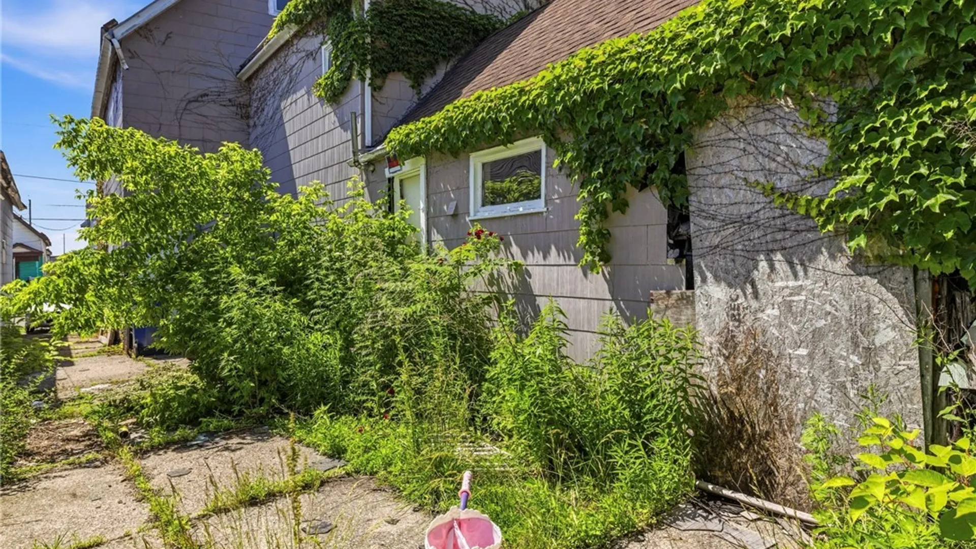 Property at 25 Thomas Street, Buffalo, NY 14206 30