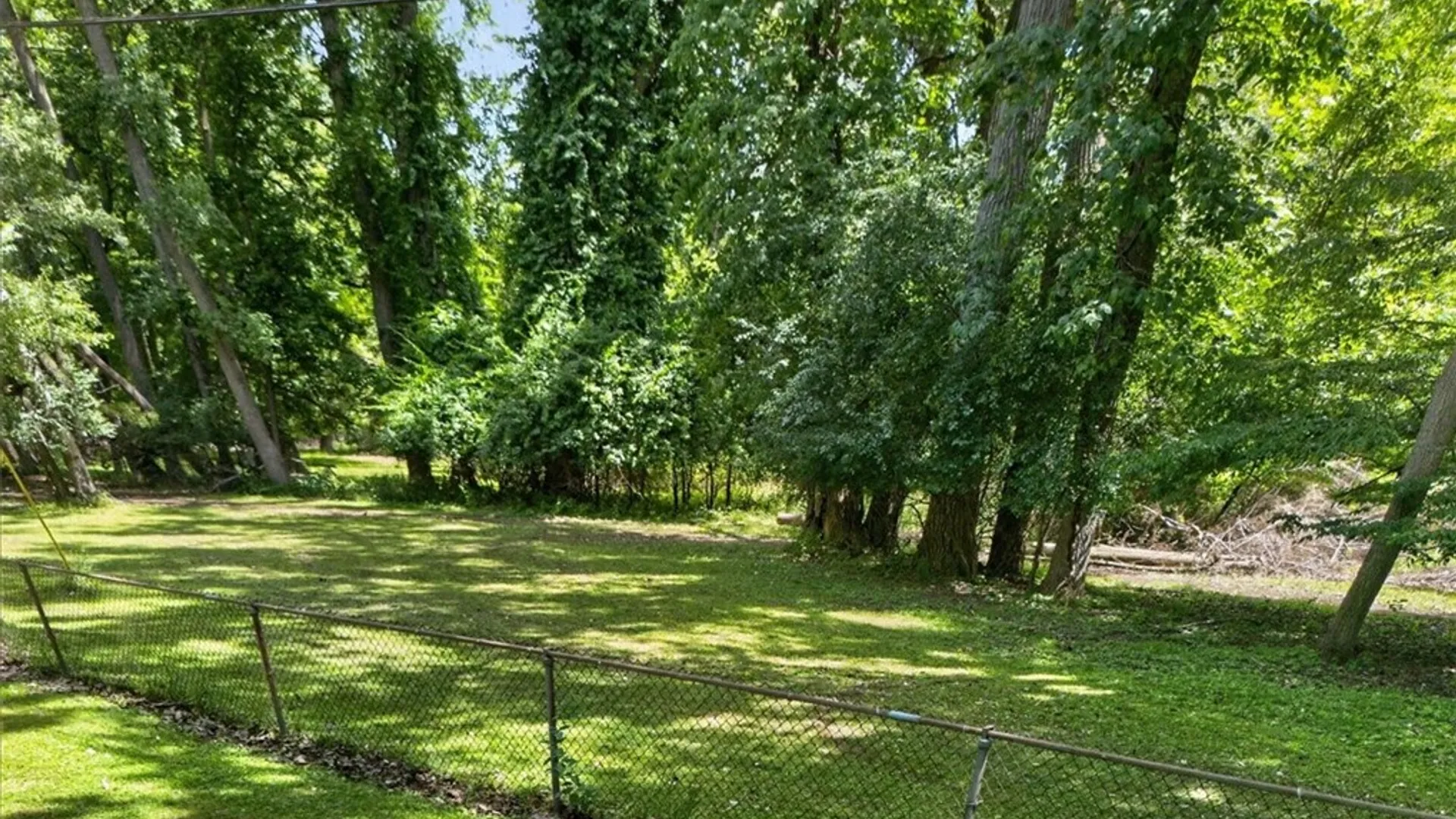 Property at 17 Briarwood Lane, Perinton, NY 14450 25